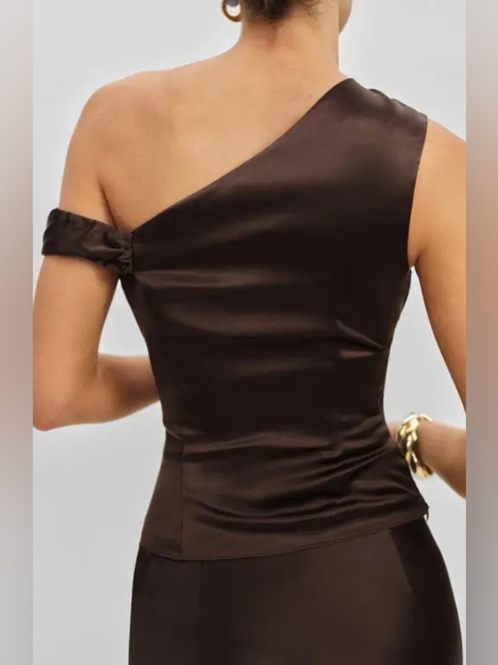Nwt reformation Hera silk top in black bean / size 0 - Picture 5 of 8